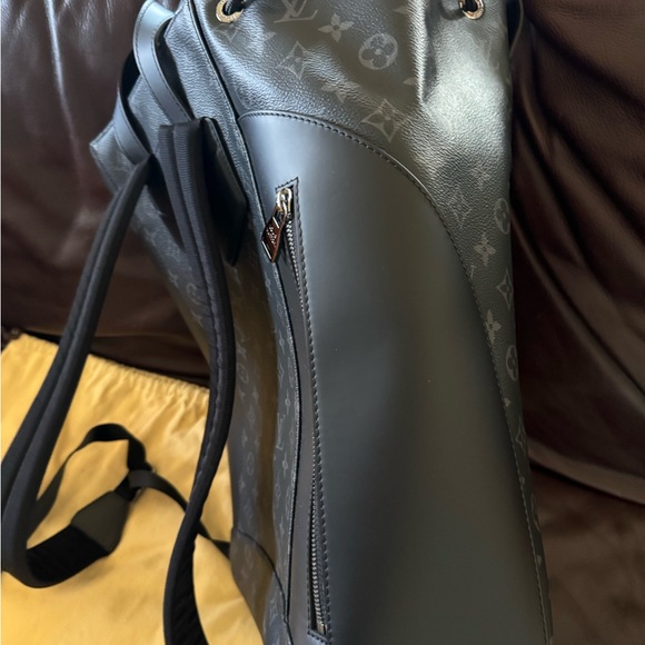 Authentic Louis Vuitton Explorer Duffel Backpack - Picture 7 of 16